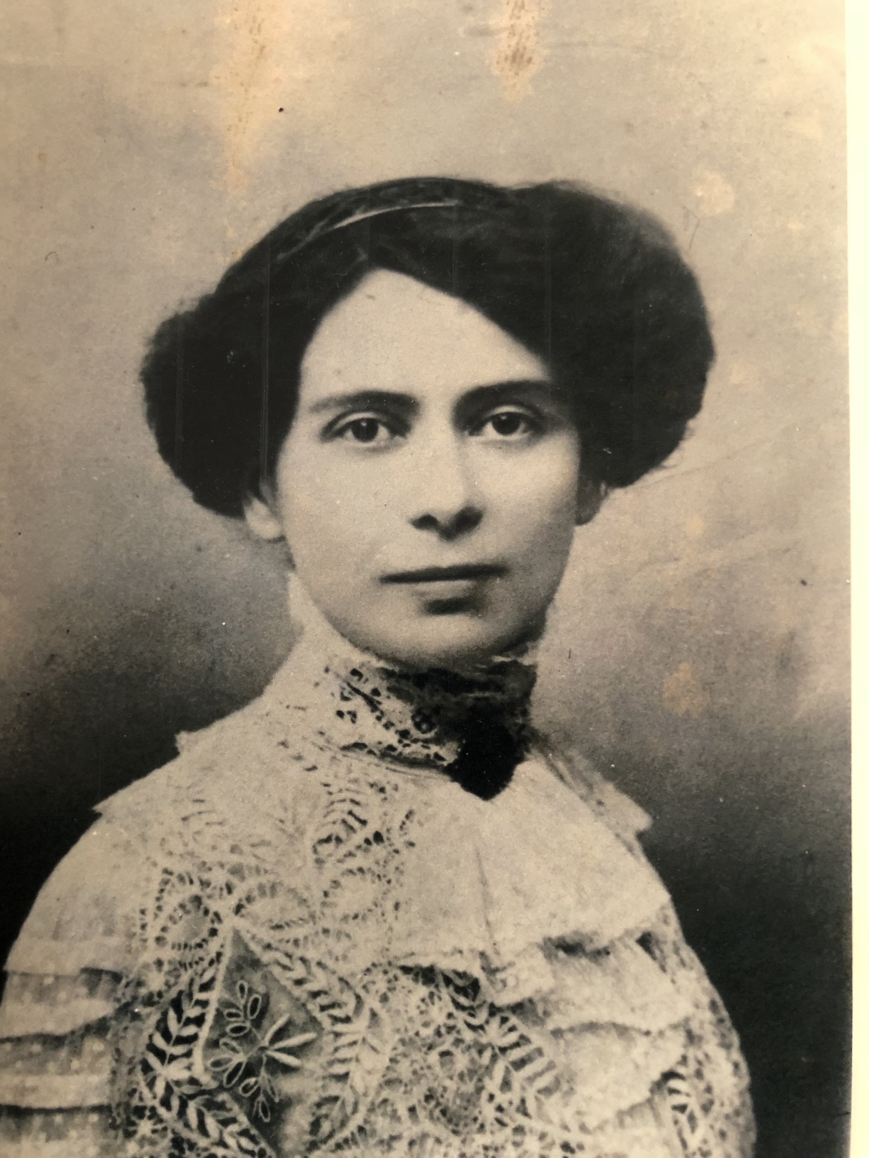 1900caJudithAltmann.JPG